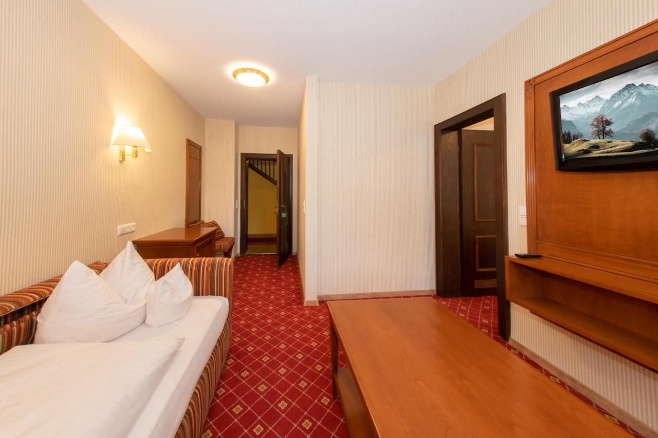 Hotel Gasthof Post 内森尔旺 外观 照片